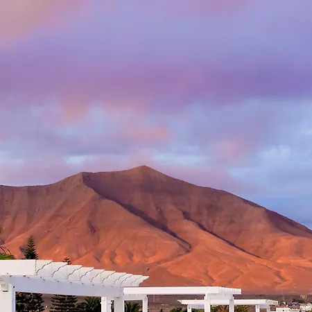 Villa Beautiful 2 Bedrooms Heavenly Lotus Private Pool Close To Amenities Lanzarote Playa Blanca (Lanzarote)
