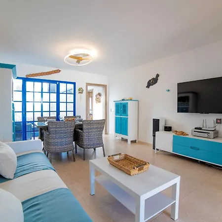 Beautiful 2 Bedrooms Heavenly Lotus Private Pool Close To Amenities Lanzarote Playa Blanca (Lanzarote)