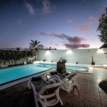 Beautiful 2 Bedrooms Heavenly Lotus Private Pool Close To Amenities Lanzarote Villa