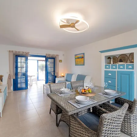 Beautiful 2 Bedrooms Heavenly Lotus Private Pool Close To Amenities Lanzarote *