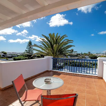 Beautiful 2 Bedrooms Heavenly Lotus Private Pool Close To Amenities Lanzarote Playa Blanca (Lanzarote)